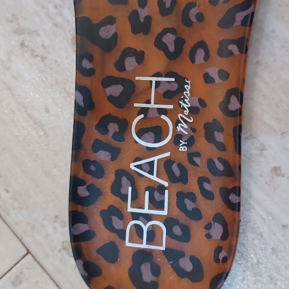 Beach by Matisse Leopard Print Slides - Picture 2 of 7